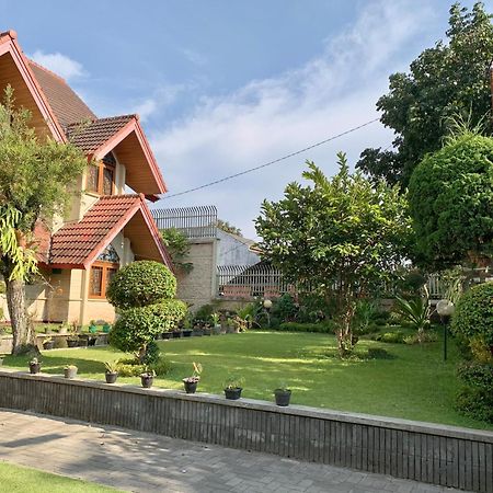 Villa Nuansa Alam Lembang Esterno foto